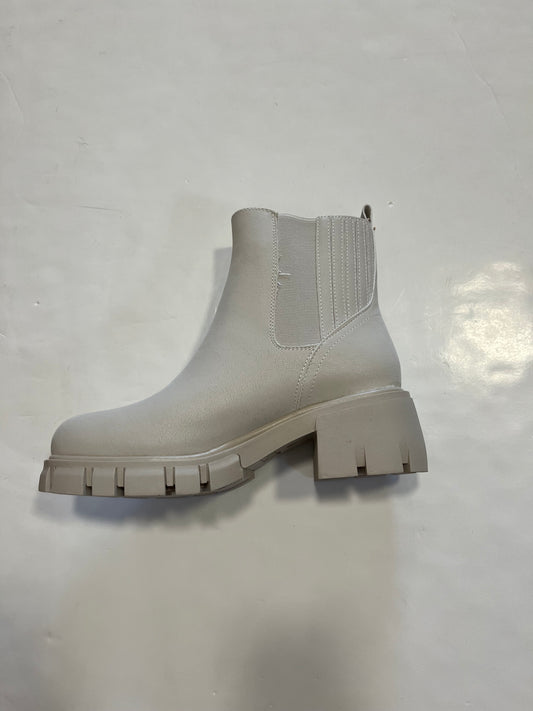 Off White Boot