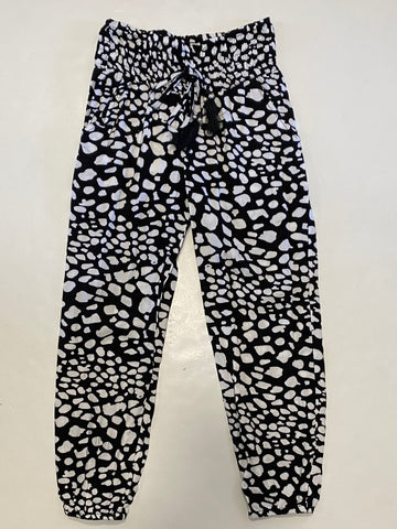 Black Giraffe Om Pants